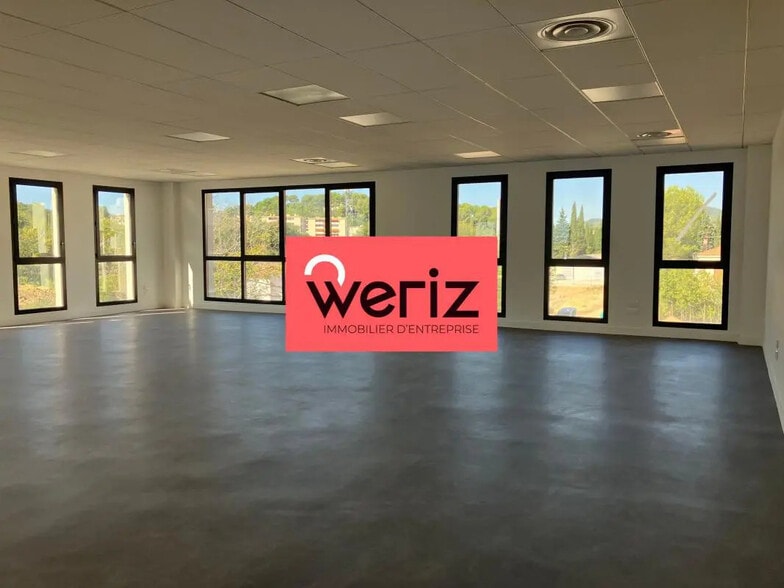 Office in Aubagne for lease - Interior Photo - Image 3 of 14