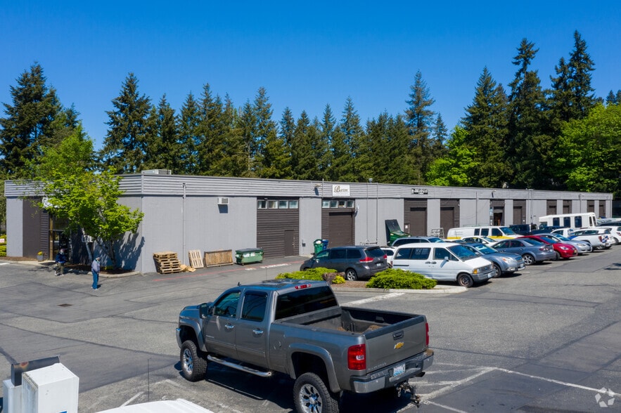 11630 Slater Ave NE, Kirkland, WA for lease - Primary Photo - Image 1 of 5