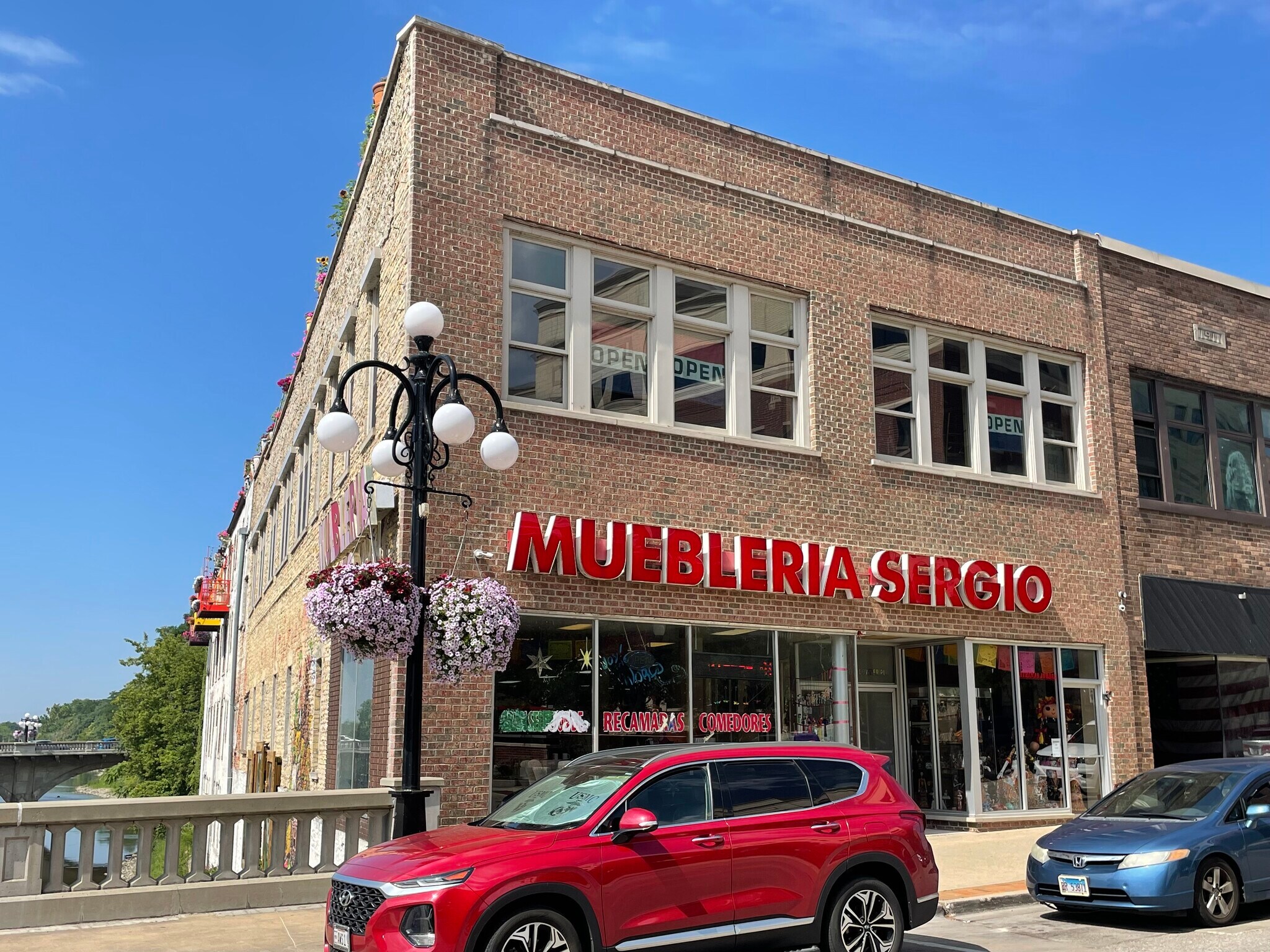 36 W Downer Pl, Aurora, IL for lease Primary Photo- Image 1 of 6