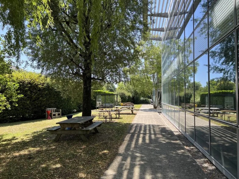 165 Avenue Du Bois De La Pie, Roissy-en-France for lease - Building Photo - Image 1 of 17