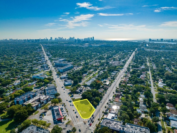 13505 W Dixie Hwy, North Miami, FL for lease - Aerial - Image 2 of 7