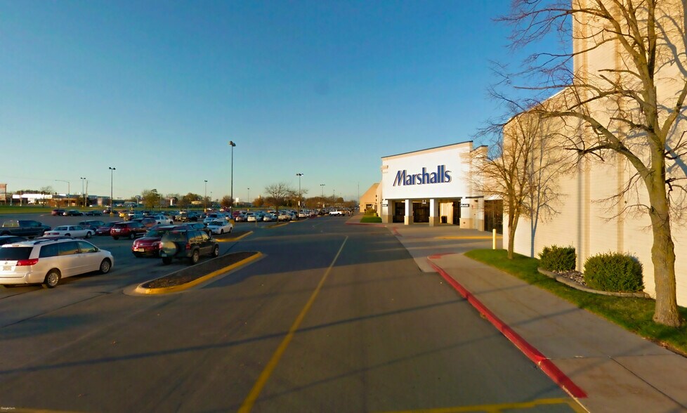 550 S Gear Ave, West Burlington, IA 52655