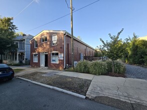 2712 E Leigh St, Richmond, VA for lease Building Photo- Image 2 of 11