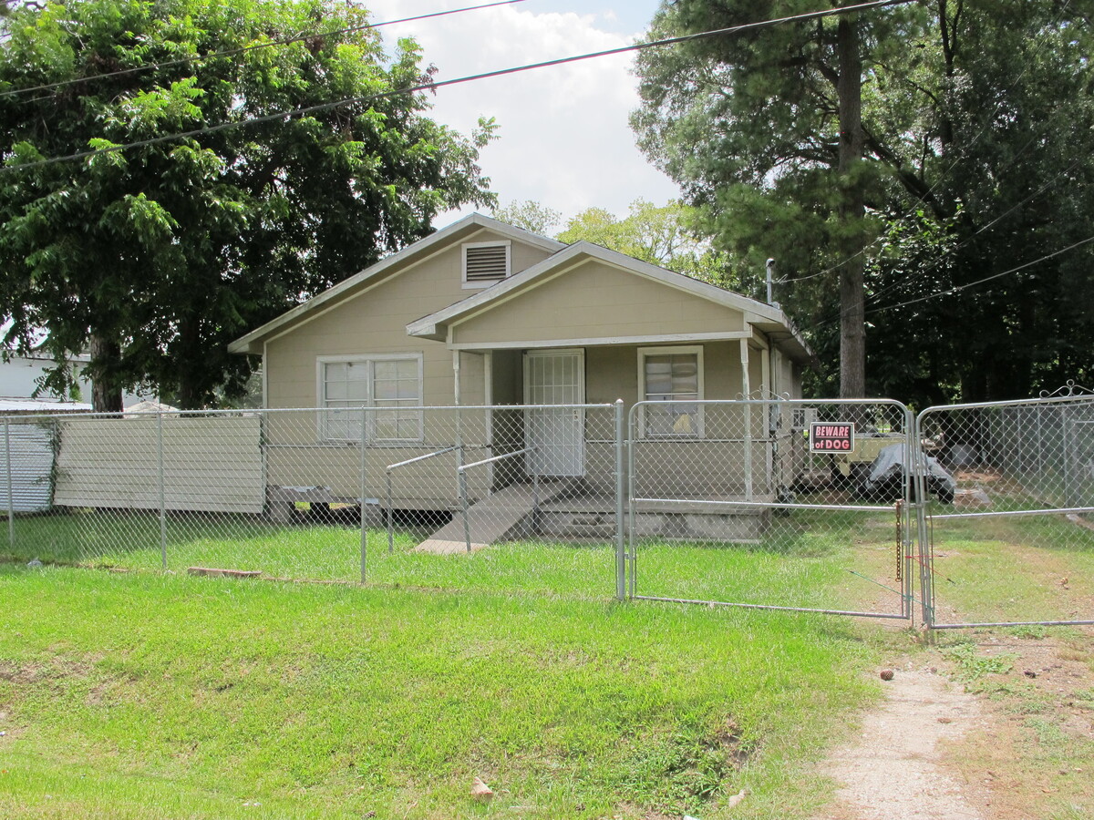 8017 Homestead Rd, Houston, TX 77028 | LoopNet