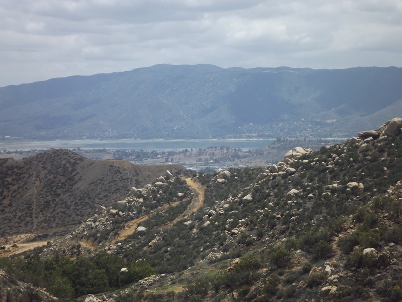 El Toro Rd, Lake Elsinore, CA for sale - Primary Photo - Image 1 of 1