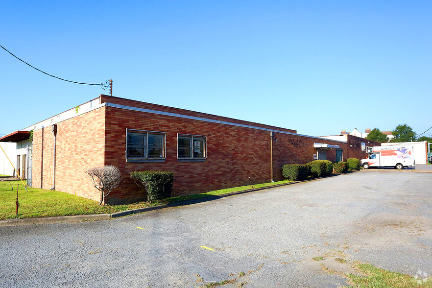 1021 E Princess Anne Rd, Norfolk, VA for sale - Primary Photo - Image 1 of 7