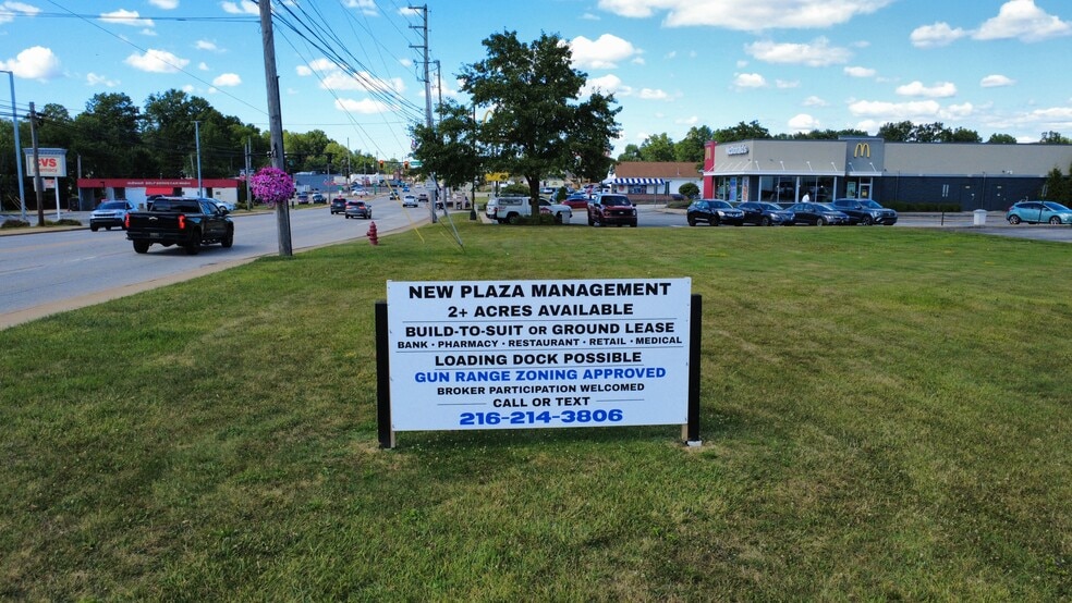 10333 Northfield Rd, Northfield, OH for lease - Building Photo - Image 3 of 4