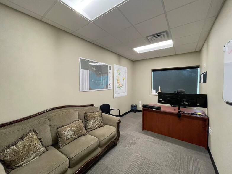 4359 Roans Chapel Rd, College Station, TX for lease - Interior Photo - Image 2 of 6
