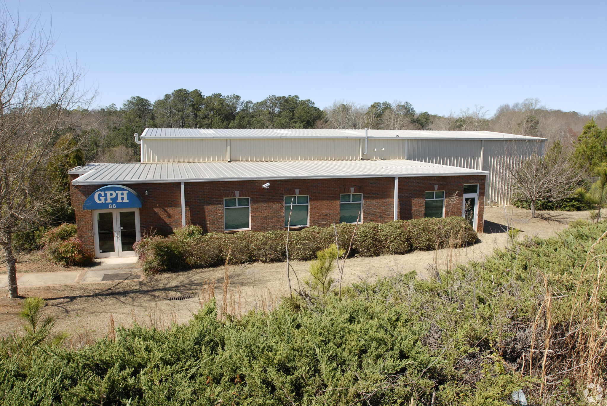 88 Hickory Springs Ind Dr, Canton, GA for lease Primary Photo- Image 1 of 5