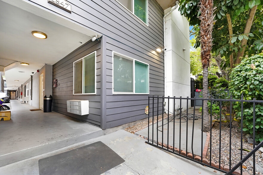 1847 N Cherokee Ave, Los Angeles, CA for sale - Building Photo - Image 2 of 14