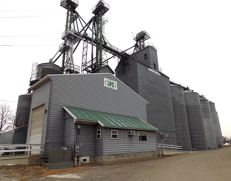 108 2nd Ave, Brownton, MN for sale - Building Photo - Image 1 of 1