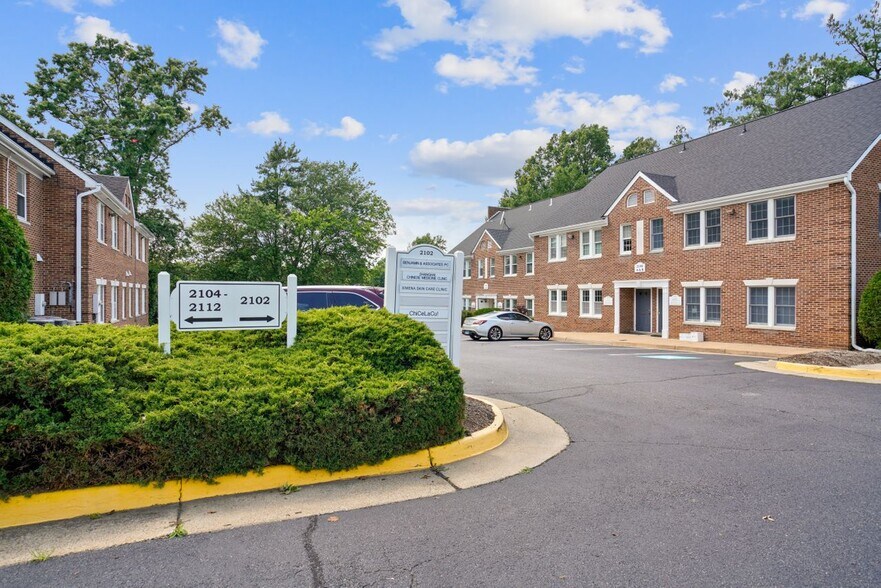 2102B Gallows Rd, Vienna, VA for sale - Primary Photo - Image 1 of 1