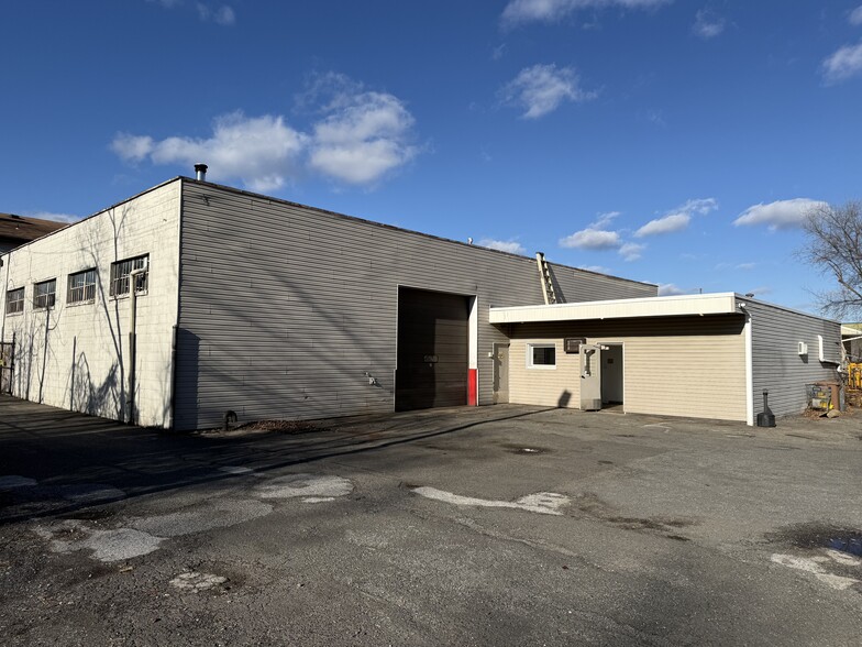 1590 5th St, Ewing, NJ for lease - Building Photo - Image 1 of 12