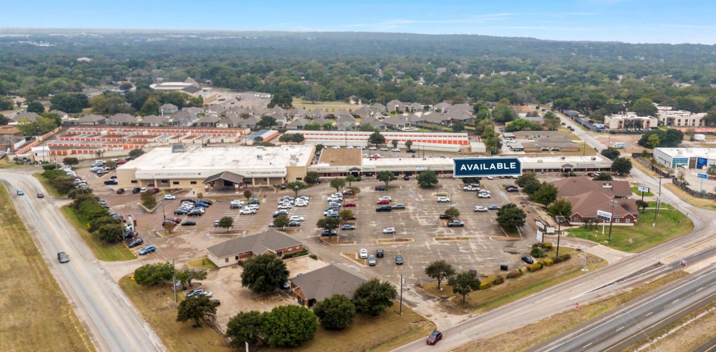 502-540 Meadowlake Ctr, Waco, TX for lease Building Photo- Image 1 of 7
