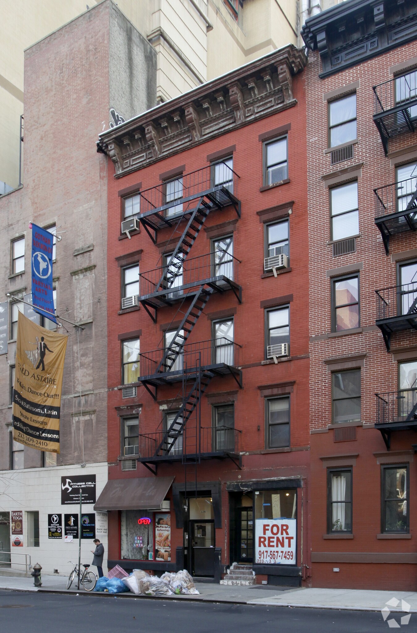 326 E 61st St, New York, NY for sale Primary Photo- Image 1 of 1