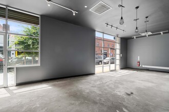 327 Douglass St, Brooklyn, NY for lease Lobby- Image 2 of 29