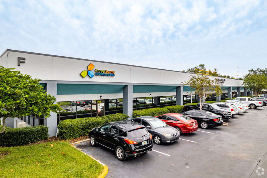 5730-5892 S Semoran Blvd, Orlando, FL for lease - Building Photo - Image 2 of 12