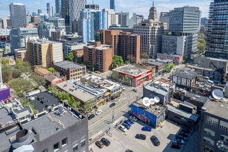 244 Queen St W, Toronto, ON - AERIAL map view