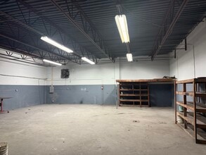 903-909 E Skagway Ave, Tampa, FL for lease Building Photo- Image 2 of 5