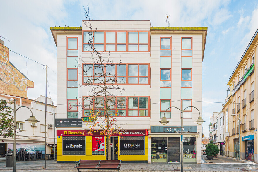 Calle Gran Vía, 37, Majadahonda, Madrid for lease - Primary Photo - Image 1 of 4