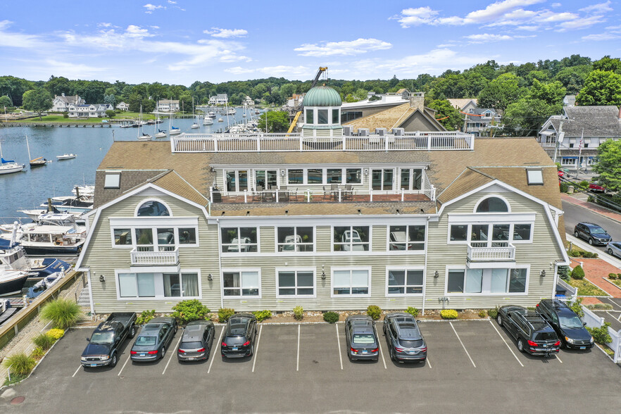 105 Rowayton Ave, Norwalk, CT for lease - Building Photo - Image 2 of 13