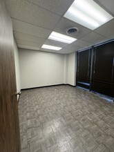 4545-4557 S Westmoreland Rd, Dallas, TX for lease Building Photo- Image 2 of 8