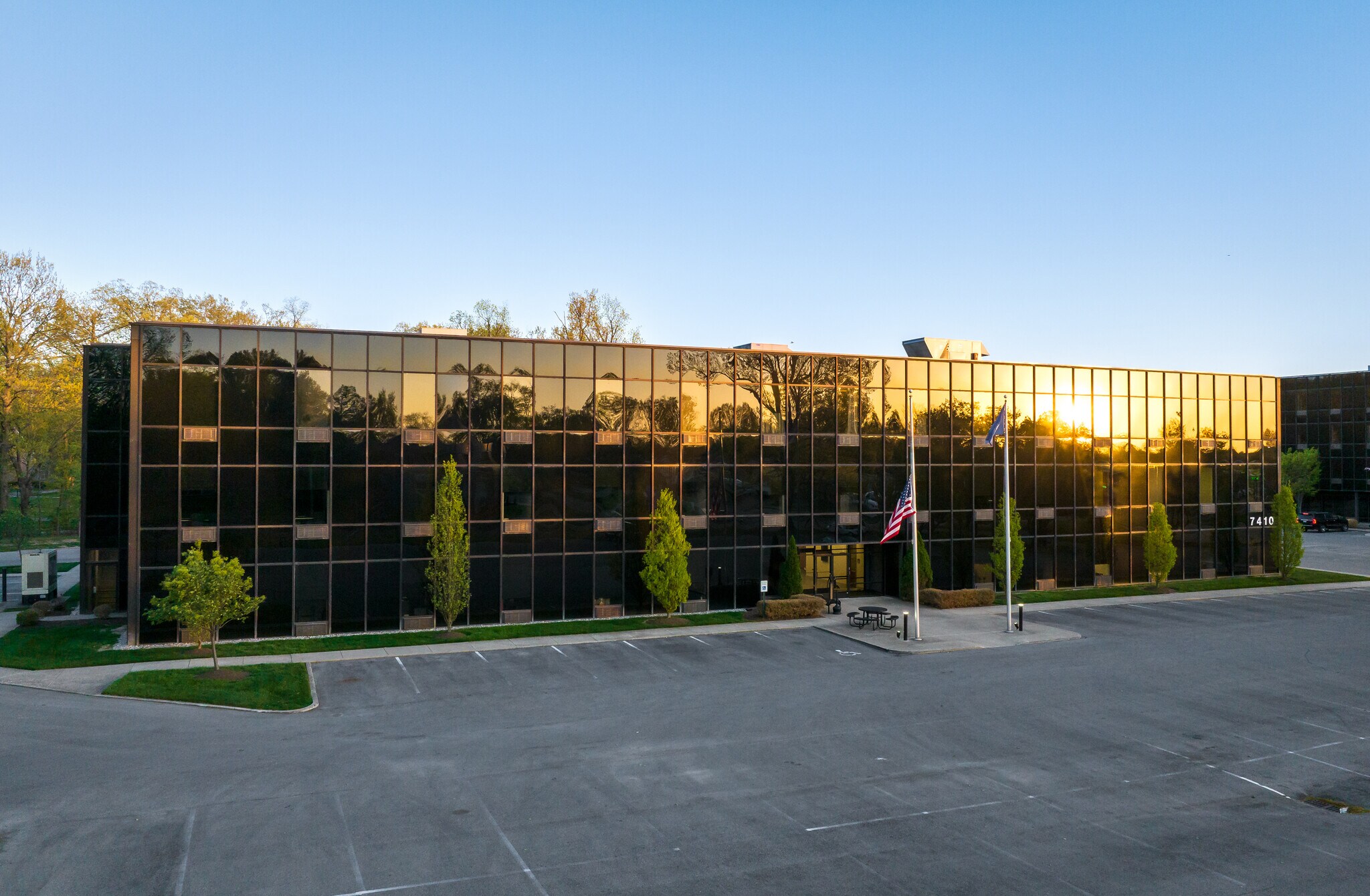 7400 New Lagrange Rd, Louisville, KY 40222 Norwood Park I