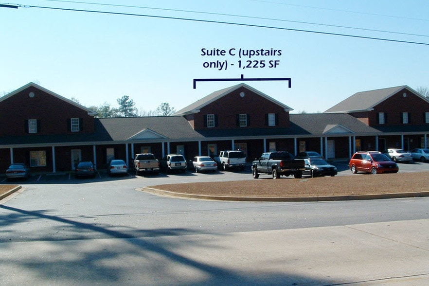 5402 New Forsyth Rd, Macon, GA 31210