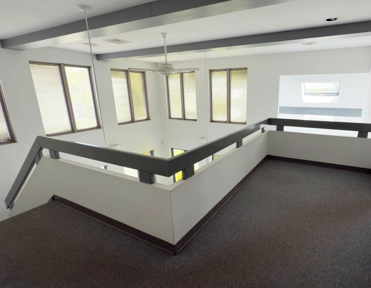 121 Commercial Blvd, Blakeslee, PA for lease - Lobby - Image 3 of 13