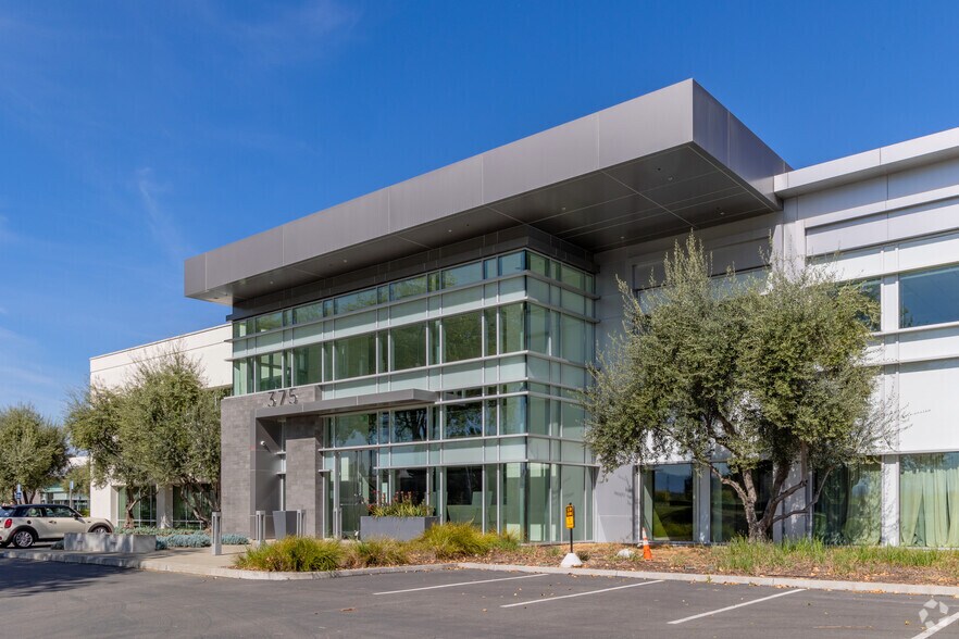 375 W Trimble Rd, San Jose, CA for lease - Building Photo - Image 1 of 8
