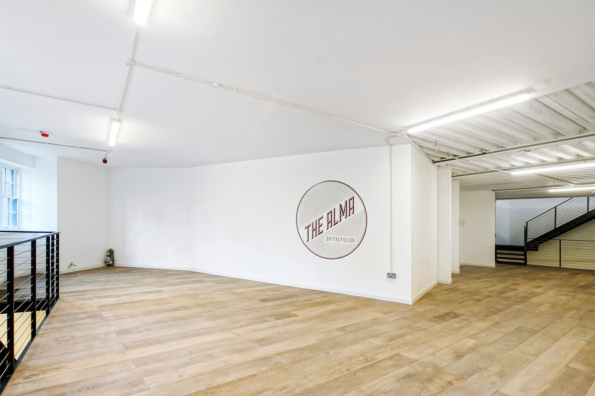 41 Spelman St, London for sale Interior Photo- Image 1 of 1