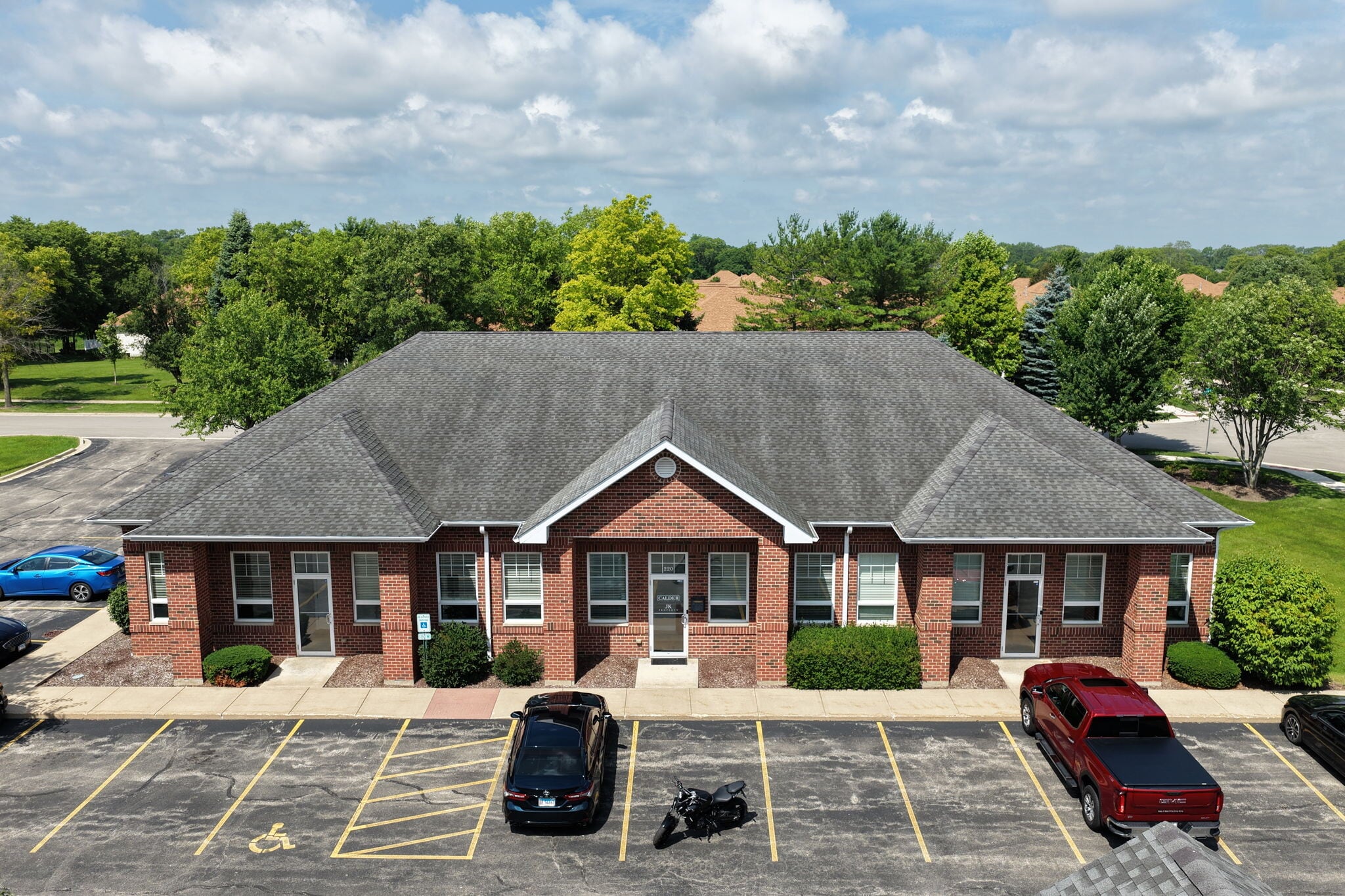 220 Garden St, Yorkville, IL for lease Interior Photo- Image 1 of 39