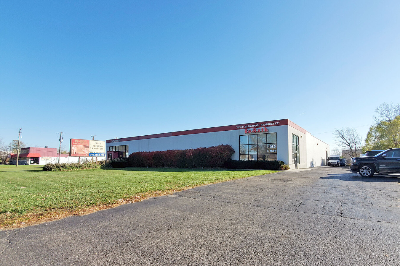 1080-1100 E Maple Rd, Troy, MI 48083 | LoopNet