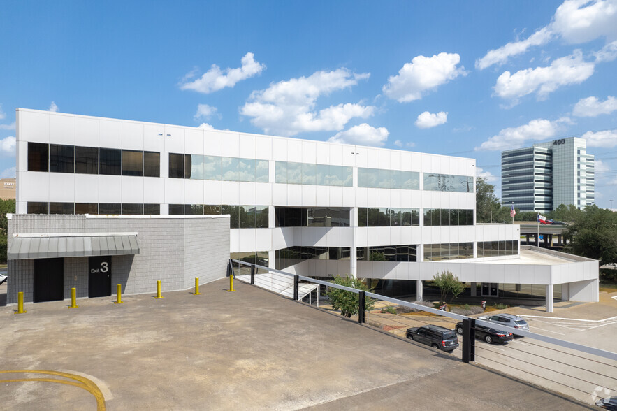 397 N Sam Houston Pky E, Houston, TX for lease - Building Photo - Image 3 of 26