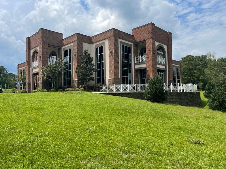 100 Pioneer Way, Magee, MS 391115501, Magee, MS 39111