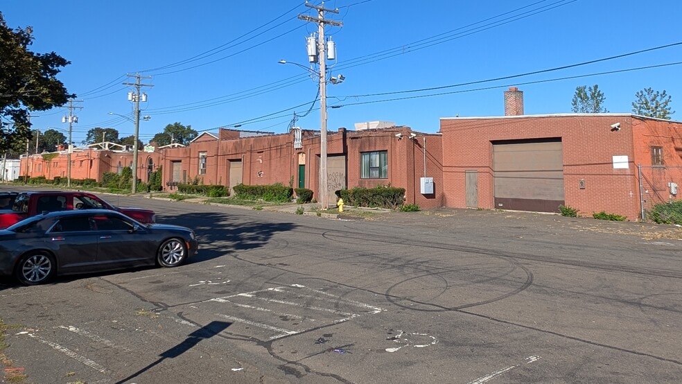 5-17 James St, New Haven, CT for sale - Building Photo - Image 1 of 23