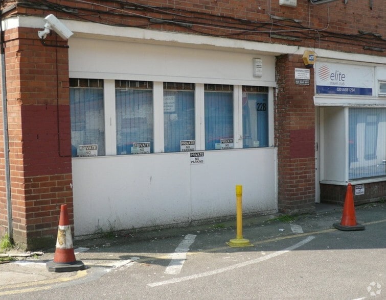 St Albans Ln, London for lease - Building Photo - Image 3 of 8