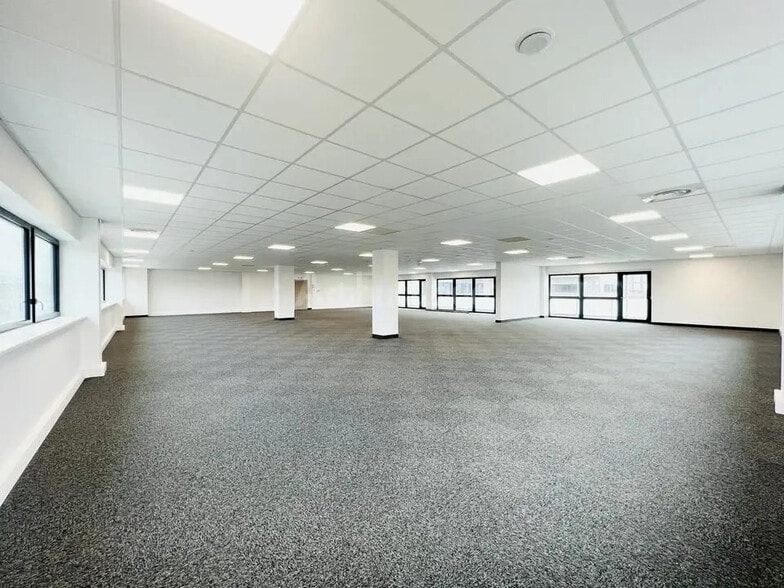 Office in Nancy for lease - Interior Photo - Image 2 of 5