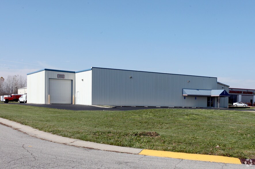 2112 Early Ln, Franklin, IN for sale - Primary Photo - Image 1 of 1