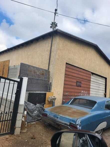 982 1/2 Center St, Riverside, CA for sale - Primary Photo - Image 1 of 2