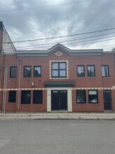 715 Rue Saint-Bernard, Québec, QC for lease Building Photo- Image 1 of 1