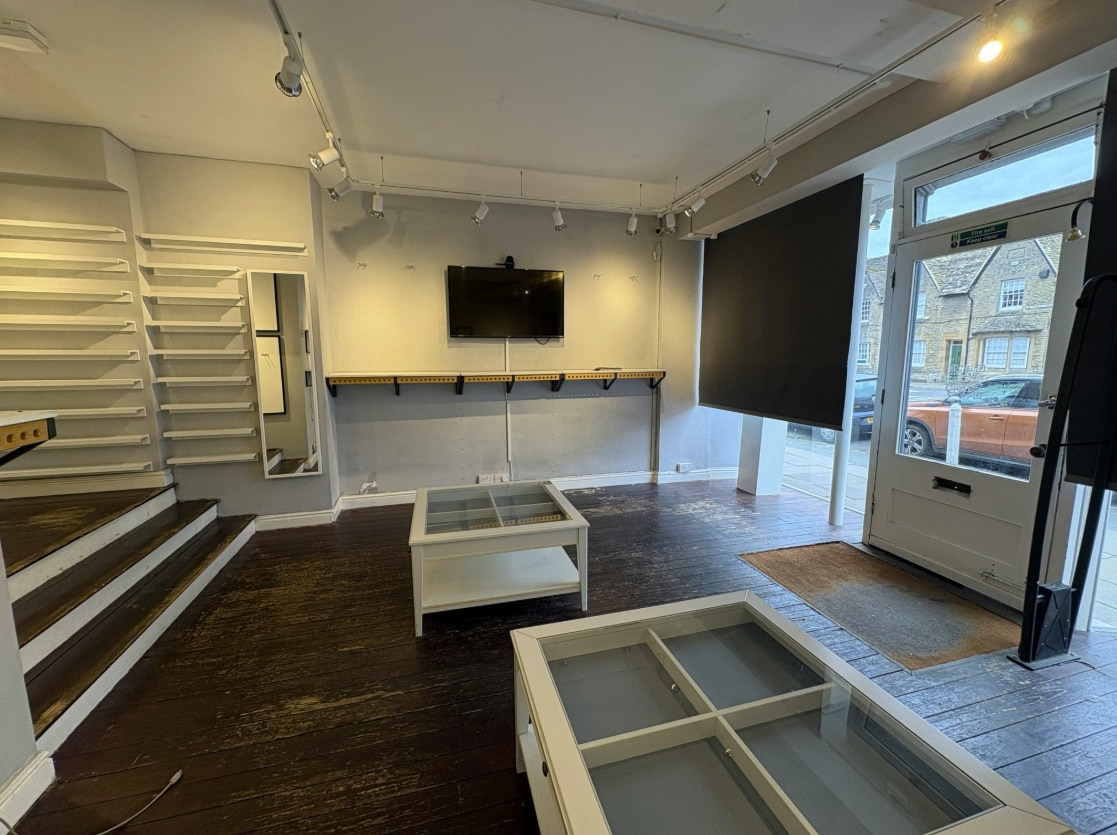 54-55 Market Sq, Witney for lease Interior Photo- Image 1 of 4