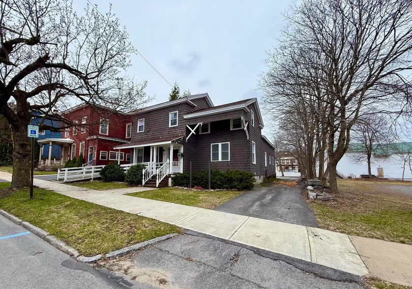 41 S Perry St, Johnstown, NY for sale - Building Photo - Image 2 of 25