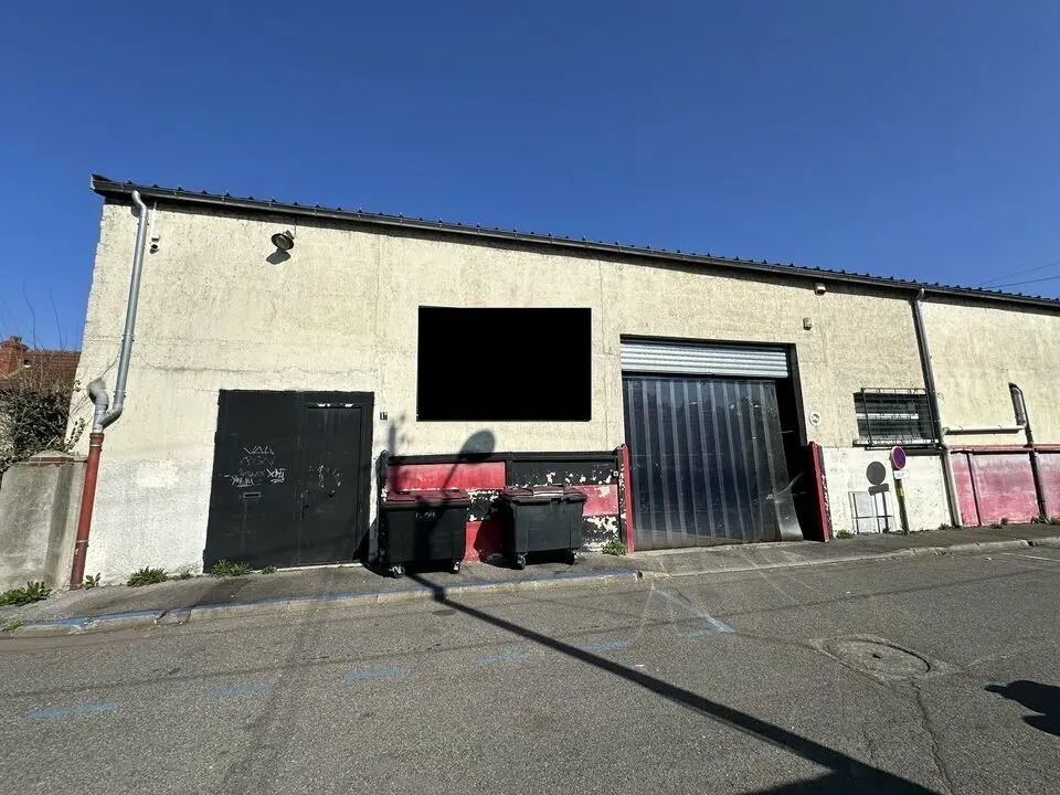 Flex in Viry-Châtillon for lease Building Photo- Image 1 of 1
