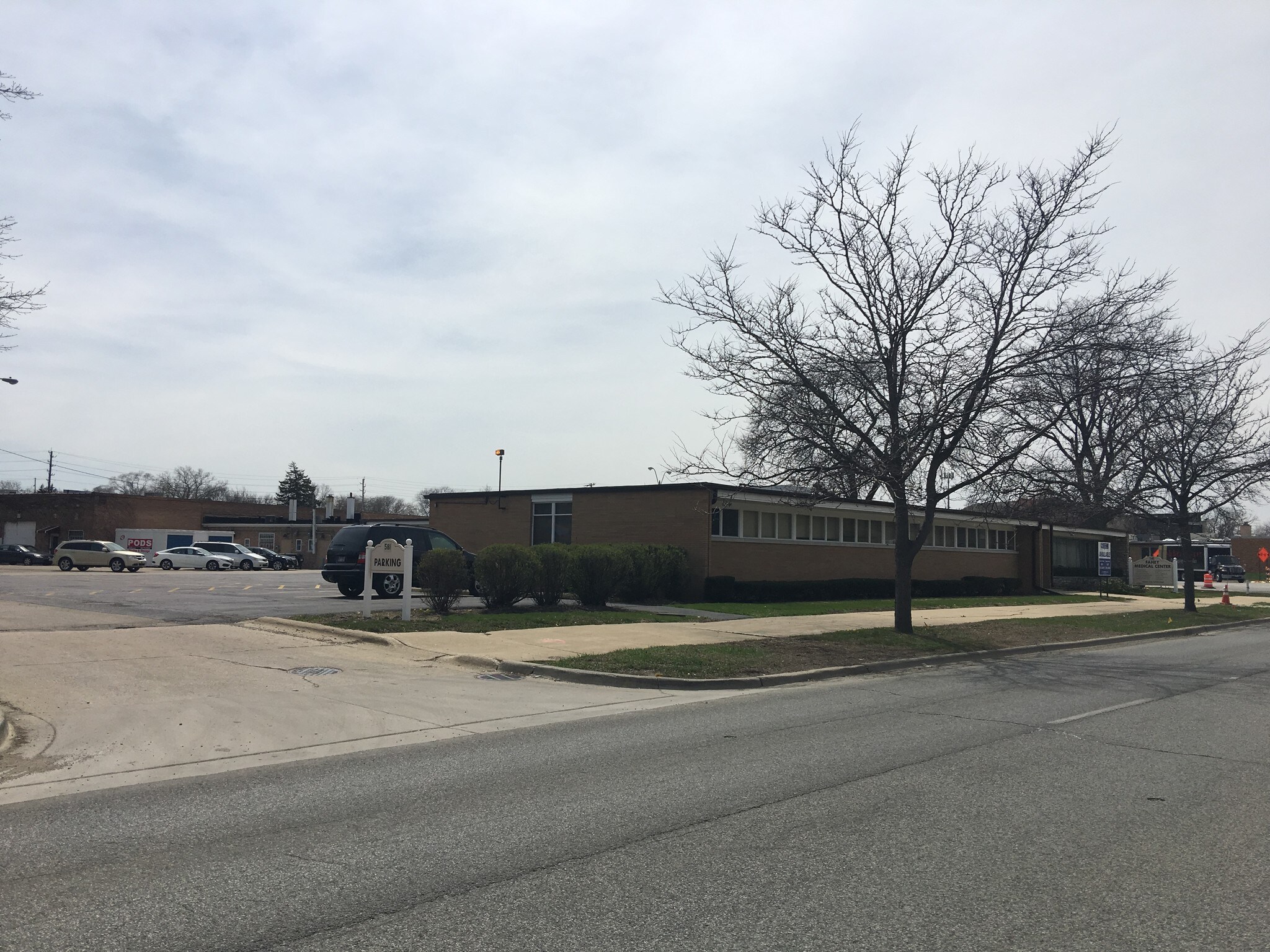 581 E Golf Rd, Des Plaines, IL for sale Primary Photo- Image 1 of 1