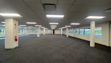 120 Turnpike Rd, Southborough, MA for lease Interior Photo- Image 2 of 5