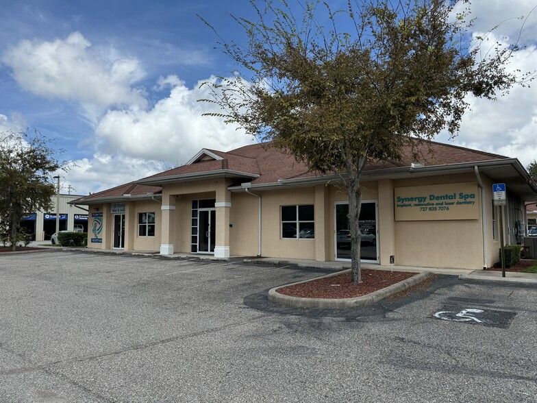 2439 Country Place Blvd, Trinity, FL for lease - Building Photo - Image 1 of 7