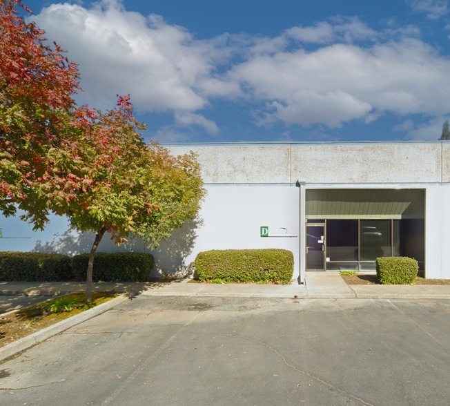 11325 Sunrise Gold Cir, Rancho Cordova, CA for lease - Building Photo - Image 2 of 2