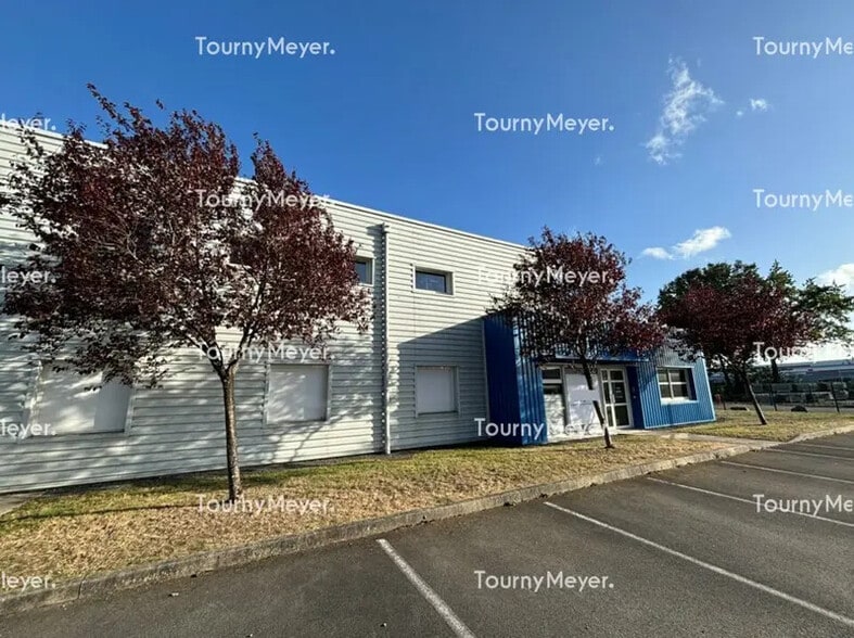 5 Rue Thomas Edison, La Chevrolière for sale - Building Photo - Image 2 of 7