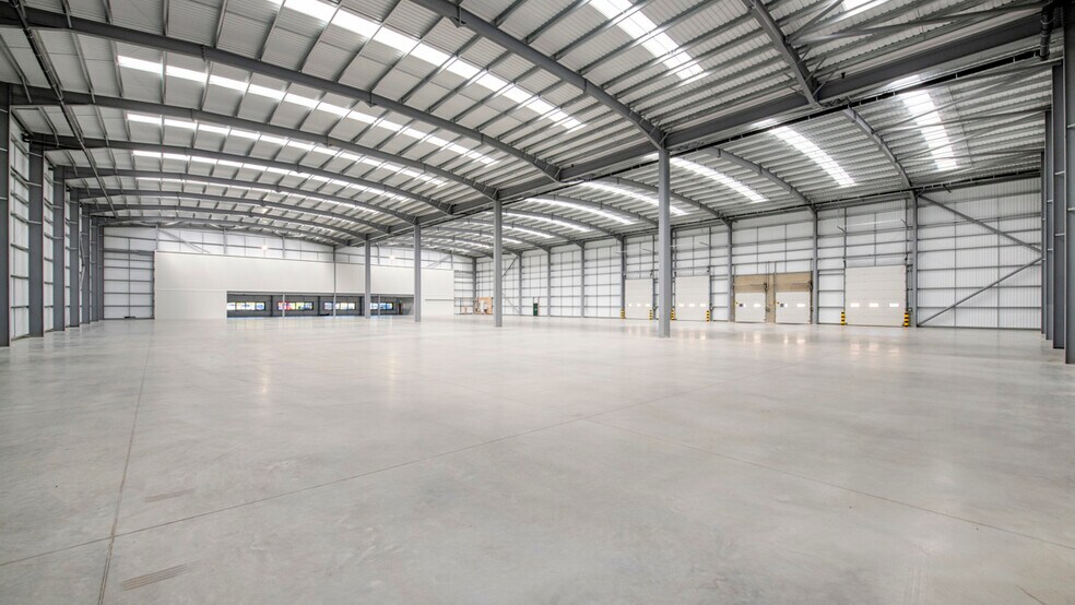 Unit 2 Cowfold Rd, Bolney for sale - Primary Photo - Image 1 of 1